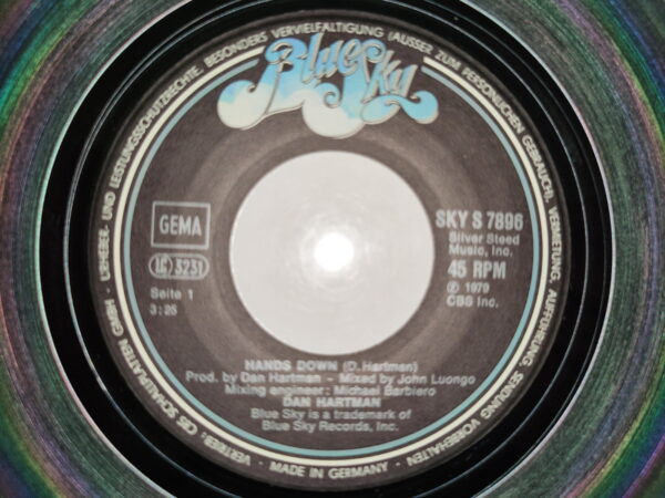 KISS 7" Single Vinnie Vincent Single Dan Hartman Hands Down (Holland) - Image 3