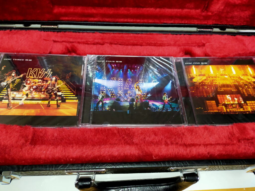 KISS The Definitive Collection Box Set – Guitar case edition ...