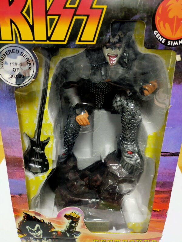 Destroyer Figurine Gene Simmons (large)