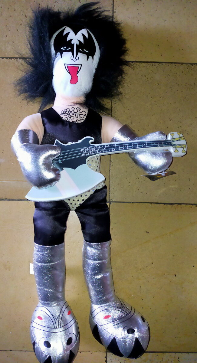 2 Signatures Network 2002 Kiss Band Plush Toy Doll Gene Simmons