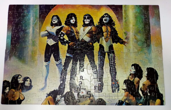 KISS Jigsaw Puzzle Love Gun (Aucoin 1977) - Image 3