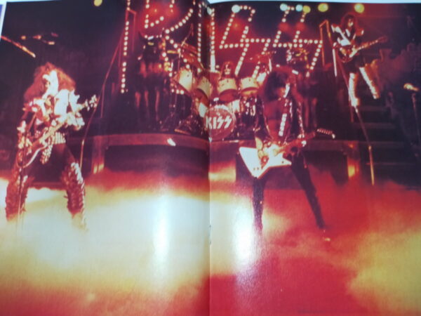 KISS Comic book KISS Special (Marvel 1977) - Image 4