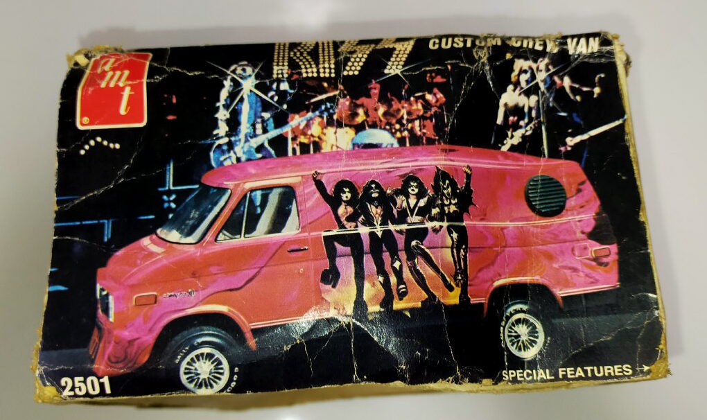 1977 kiss aucoin model top van kit