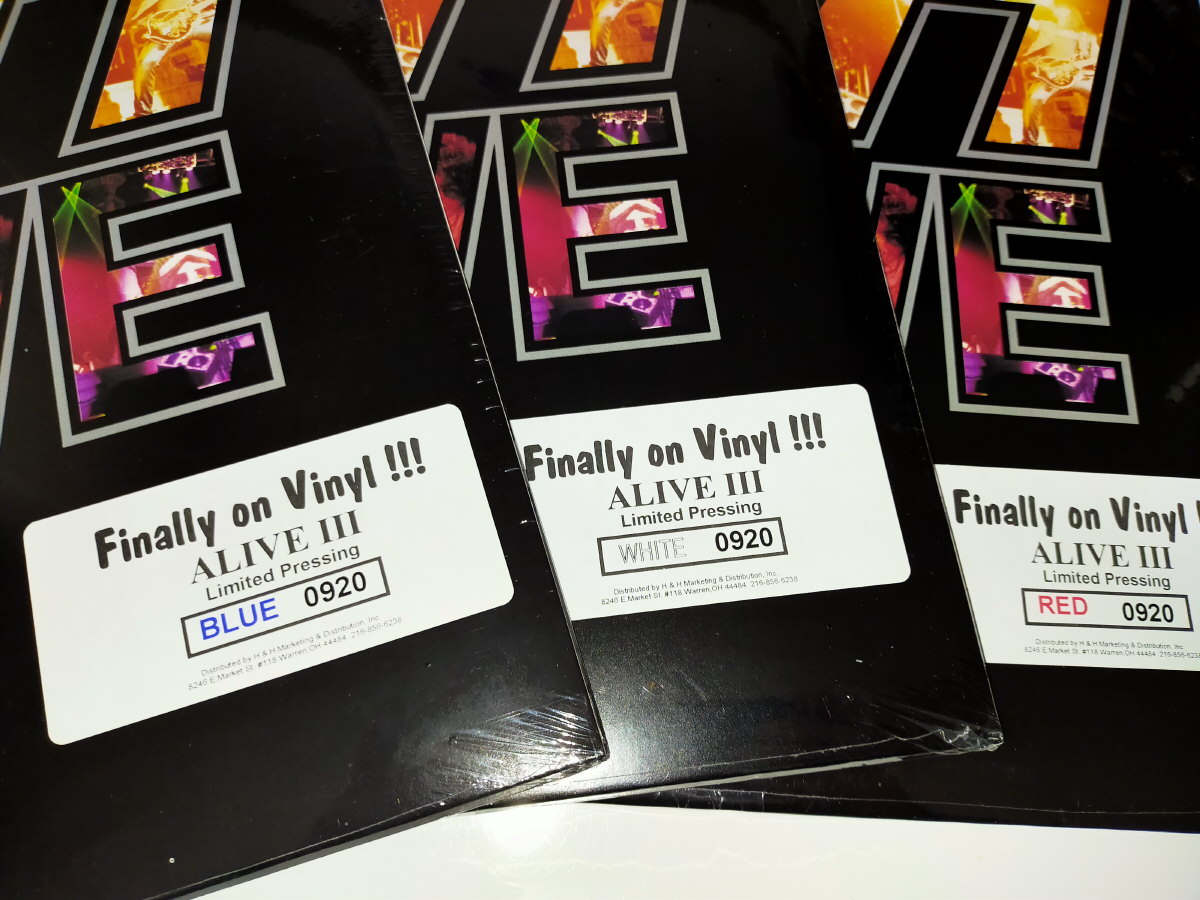 KISS LPs Alive III (USA) 1993 white, red, blue vinyl (same number!)