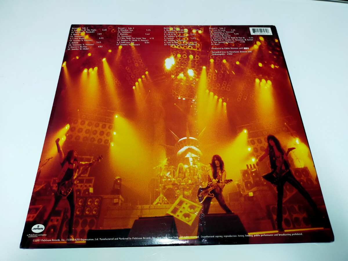 KISS LPs Alive III (USA) 1993 white, red, blue vinyl (same number!) - Image 3