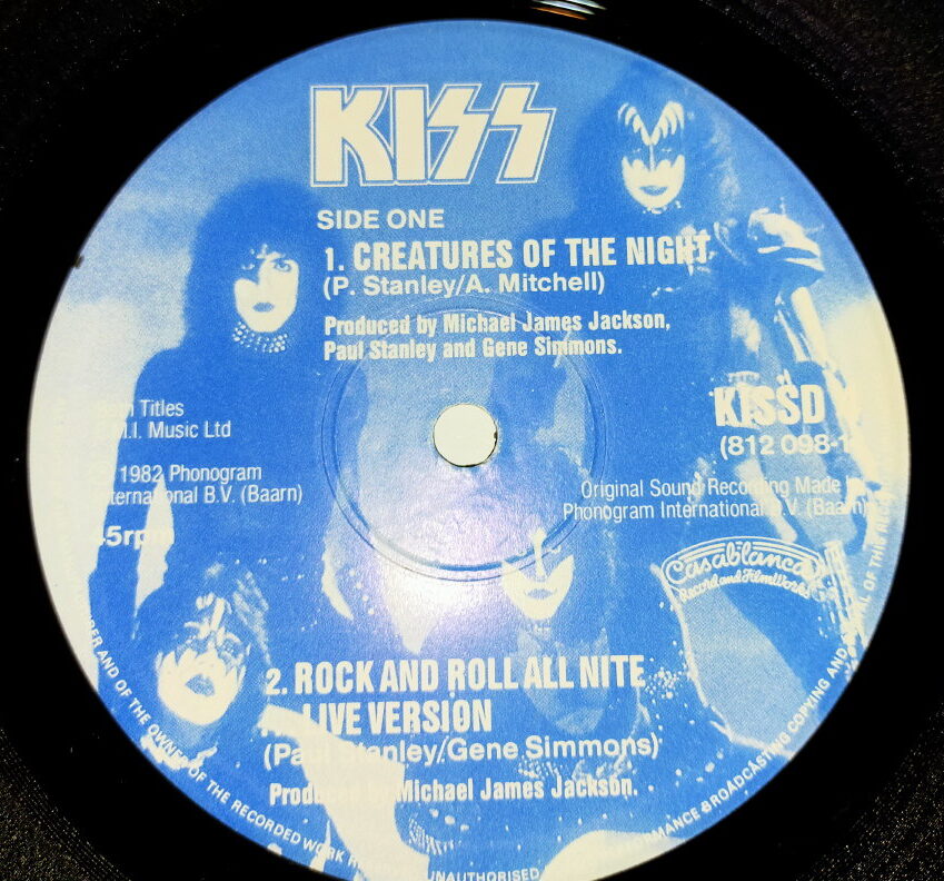 KISS 12" Maxi Creatures Of The Night (Double Groove Special/Autographs) - Image 3