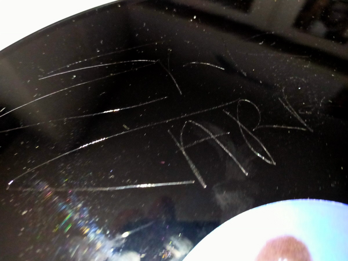 KISS 12" Maxi Creatures Of The Night (Double Groove Special/Autographs) - Image 5