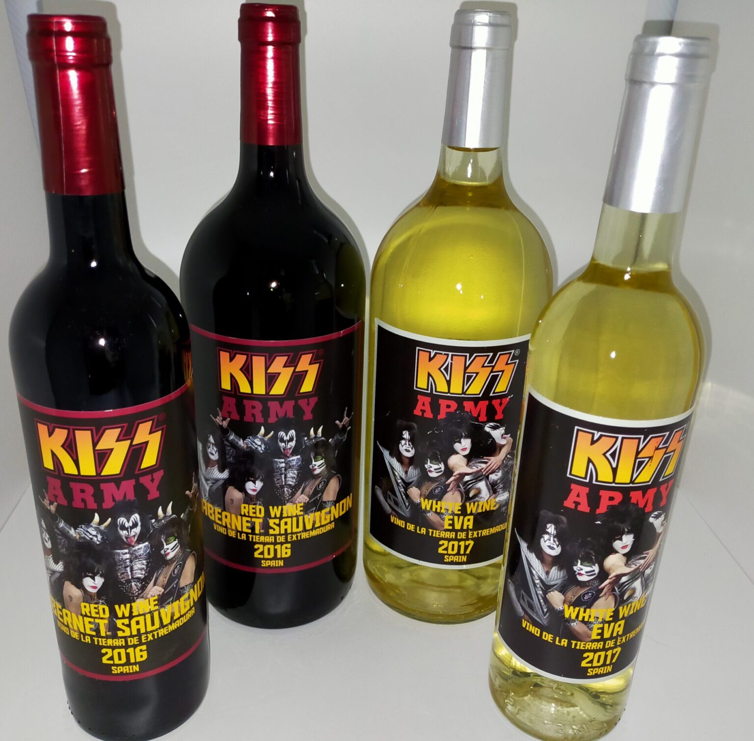 KISS Army red/white wine Set of 4 Sauvignon / Eva) regular & big bottles