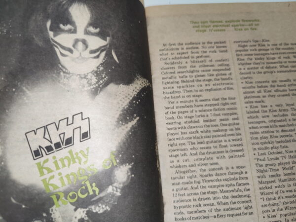 KISS Mag Read (USA) 1977 - Image 2