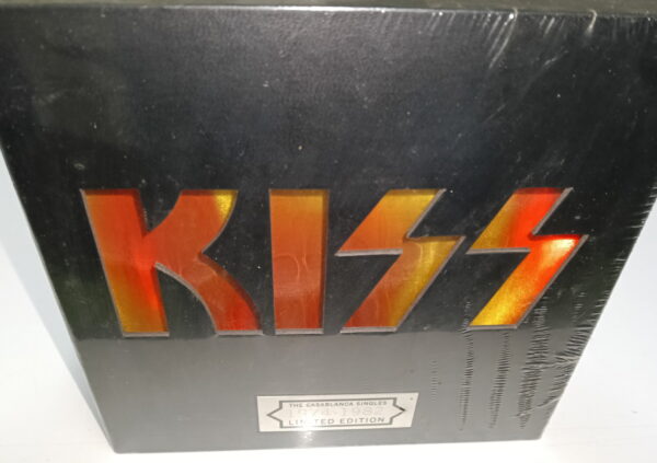 KISS Singles Box Set: The Casablanca Singles 1974 - 1982 - Image 2