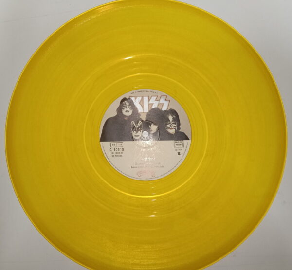 KISS 12" Maxi I Was made For Lovin' You (France) yellow vinyl - Image 3