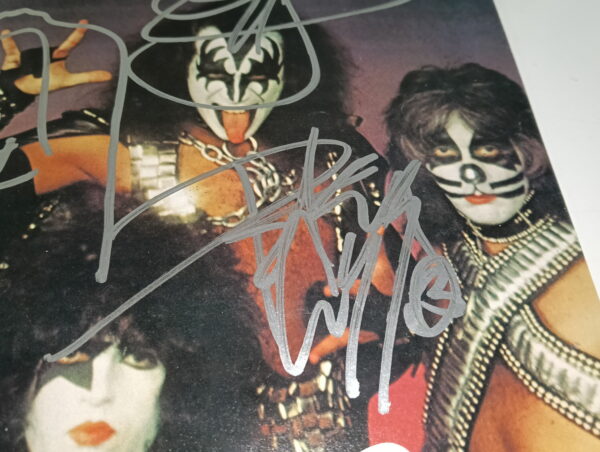 KISS Alive LP-booklet signed by all 4 - Image 6