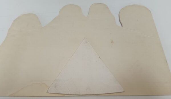 Kiss display on foam - Image 2