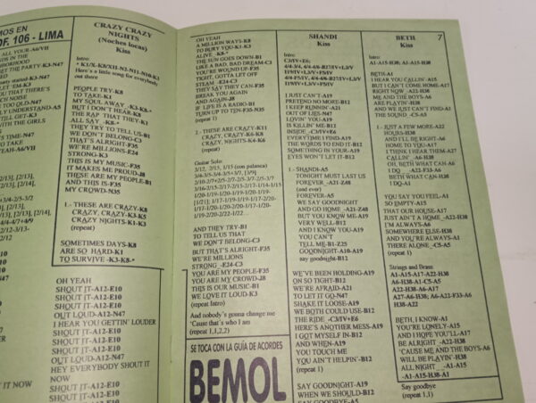 KISS Magazine / Lyrics String Along Guitarra (Peru) - Image 3