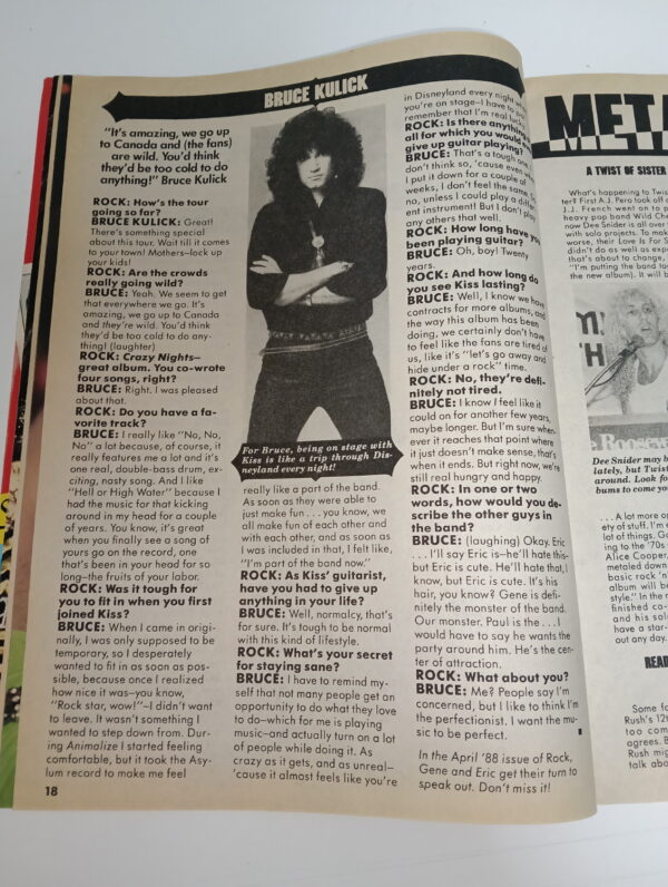 KISS Magazine Rock 1988 (USA) with poster - Image 4